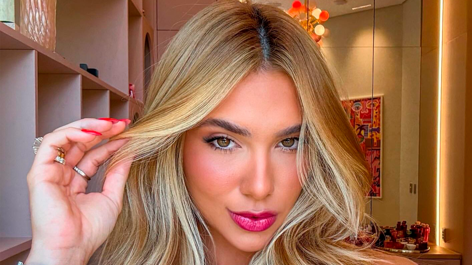 Virginia Fonseca depõe na CPI das Bets, usa direito ao silêncio e nega enriquecimento com apostas