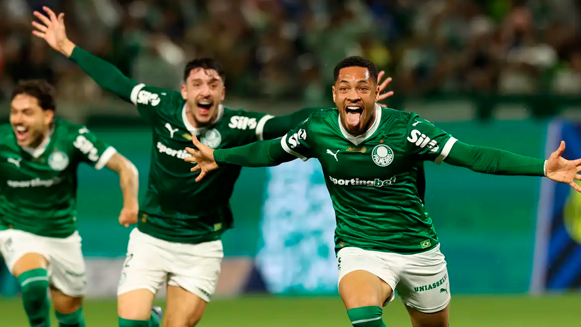 Vitor Roque marca, Palmeiras vence São Paulo e lidera
