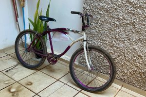 Bicicleta homem morto