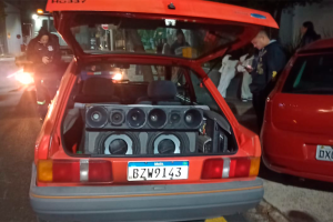 Carro com som alto é apreendido próximo a asilo no Centro de Limeira