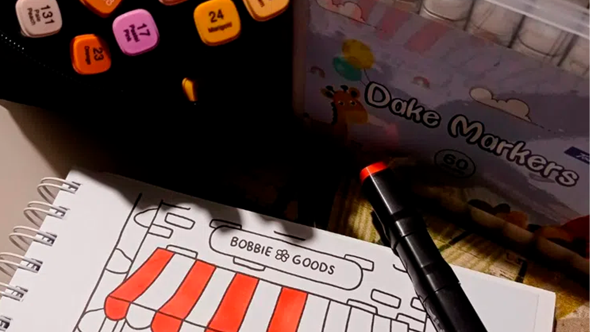 Colorir livros ajuda na saúde mental e reduz uso das redes, dizem especialistas