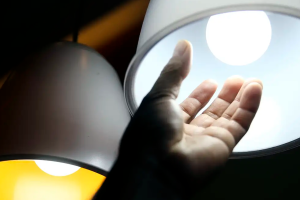 Contas de luz permanecem com bandeira tarifária vermelha em julho
