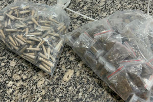 Dois homens são presos com mais de 300 porções de drogas no Profilurb, em Limeira