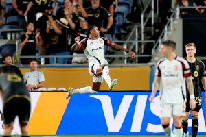 Flamengo fecha primeira fase do Mundial com empate com o Los Angeles
