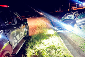 Foragido com três mandados capota carro e é preso na Limeira- Cosmópolis