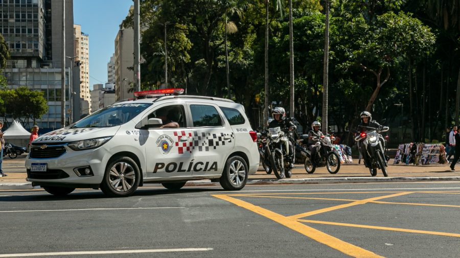 Golpe do amor quadrilha é presa usando cartão de vítima em shopping na Grande SP