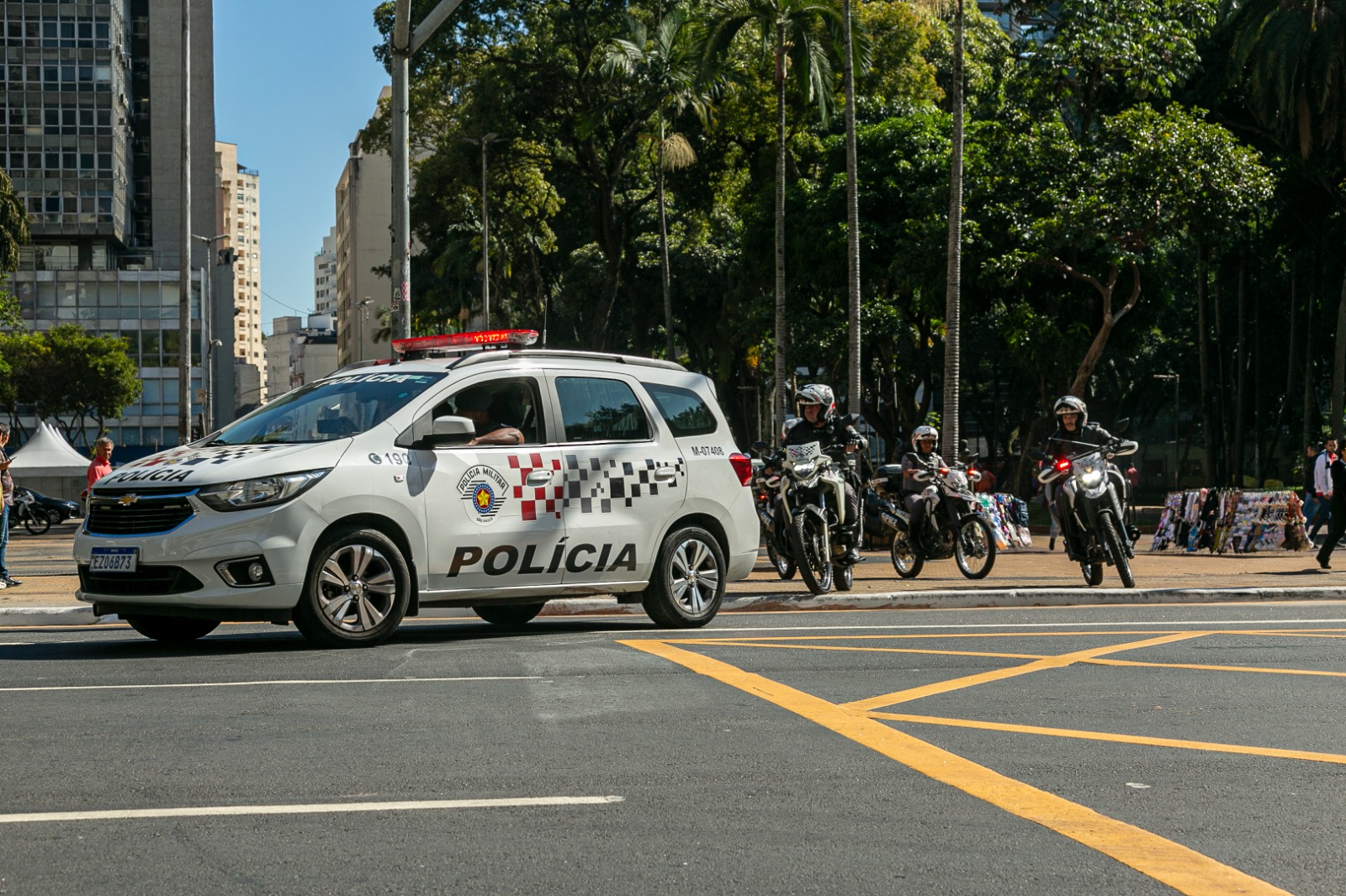 Golpe do amor quadrilha é presa usando cartão de vítima em shopping na Grande SP