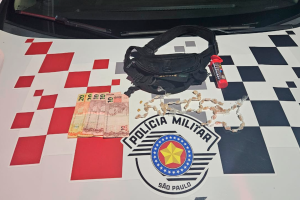 Homem é preso por tráfico de drogas em praça de Iracemápolis