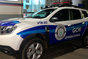 Mulher pede ajuda no hospital após companheiro pegar faca durante surto em Cordeiro