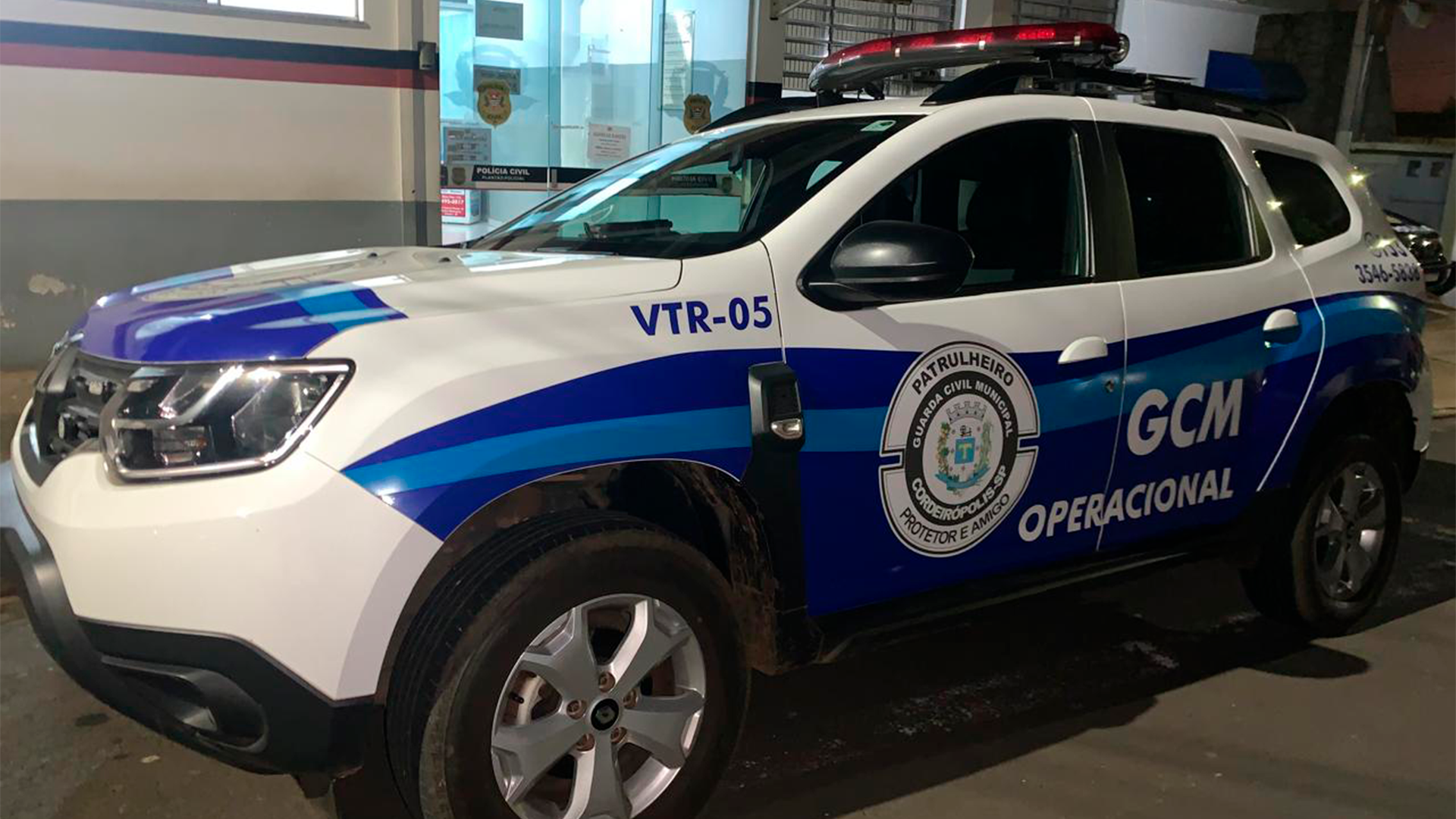 Mulher pede ajuda no hospital após companheiro pegar faca durante surto em Cordeiro