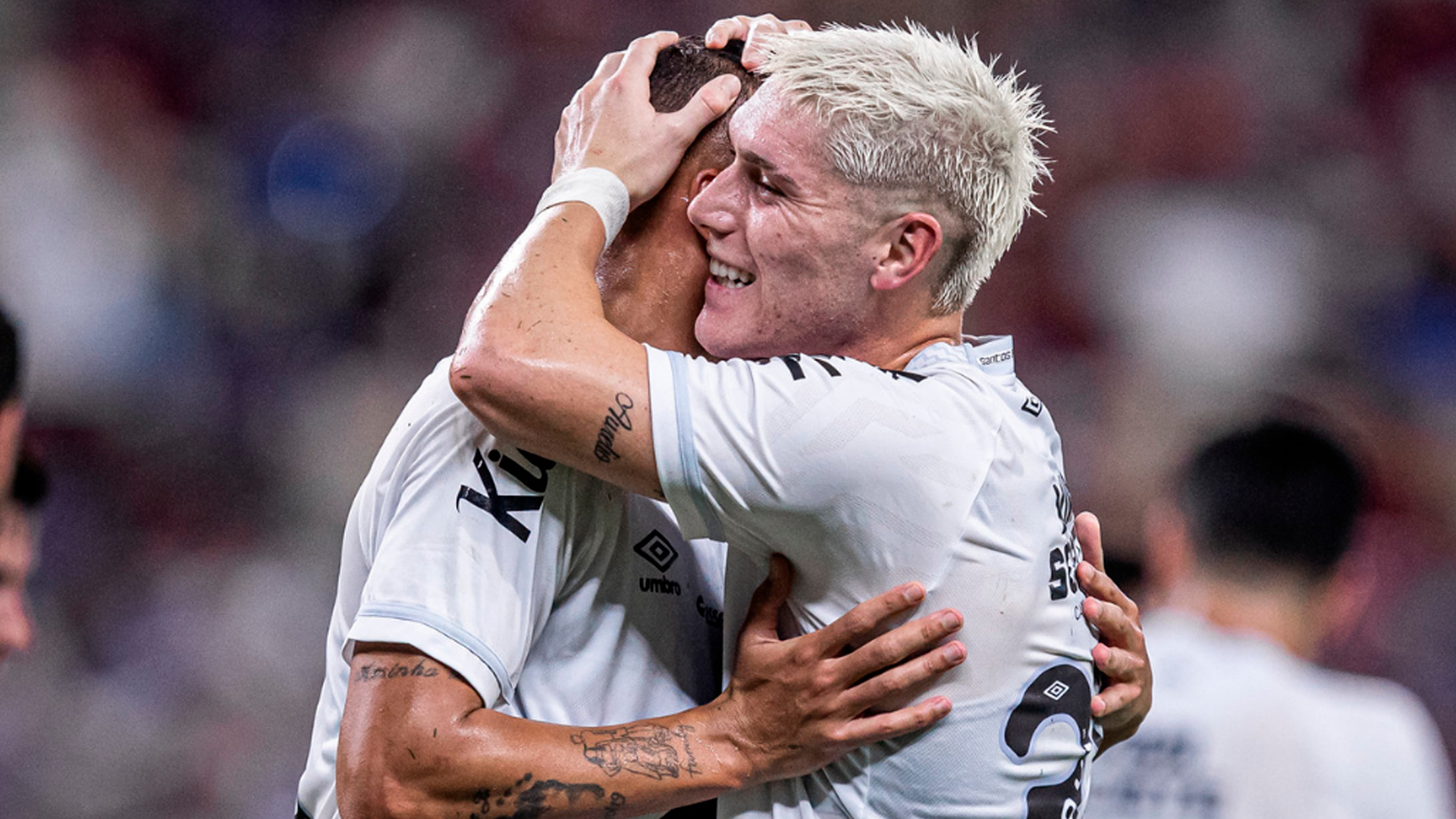 Santos vence o Fortaleza e Corinthians empata com o Grêmio