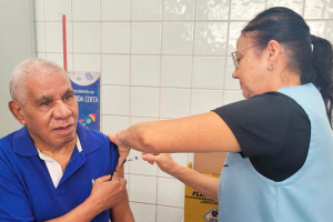 UBS Morro Azul e Parque Cidade recebem Plantão de Vacinação neste sábado