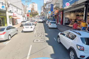 Agente da Área Azul é agredida após notificar veículo no Centro de Limeira