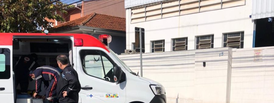 Câmeras mostram menina sendo atropelada e motorista fugindo