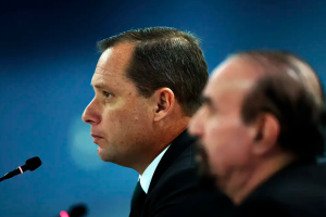 Cid reafirma que Bolsonaro leu minuta golpista durante reunião