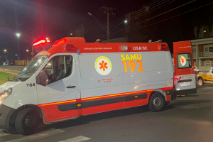Colisão entre duas motos deixa motoboy ferido no Centro de Limeira