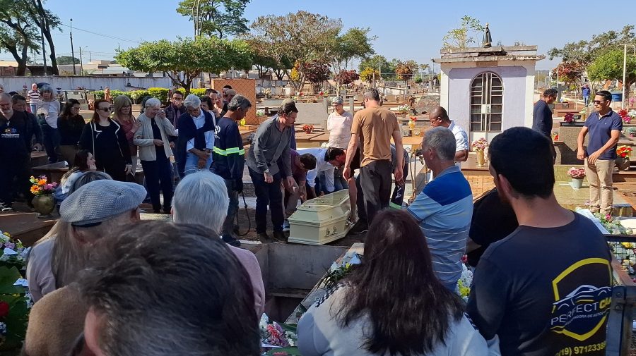 Daiane Marques é sepultada em Cordeirópolis sob forte comoção