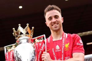 Diogo Jota, atacante do Liverpool e de Portugal, morre em acidente de carro