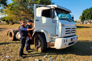 GCM localiza caminhão furtado após denúncia de vandalismo em Limeira