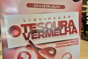 Liquidação Tesoura Vermelha no Limeira Shopping