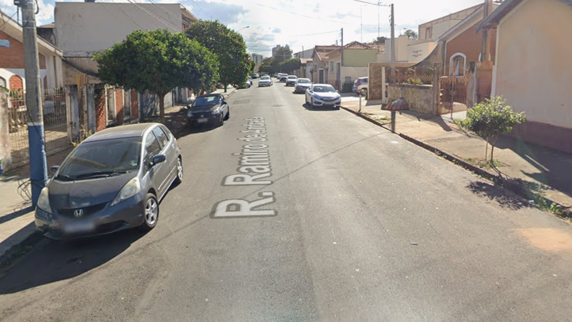 Moto com cadeado e trava no guidão é furtada na Vila Camargo, em Limeira