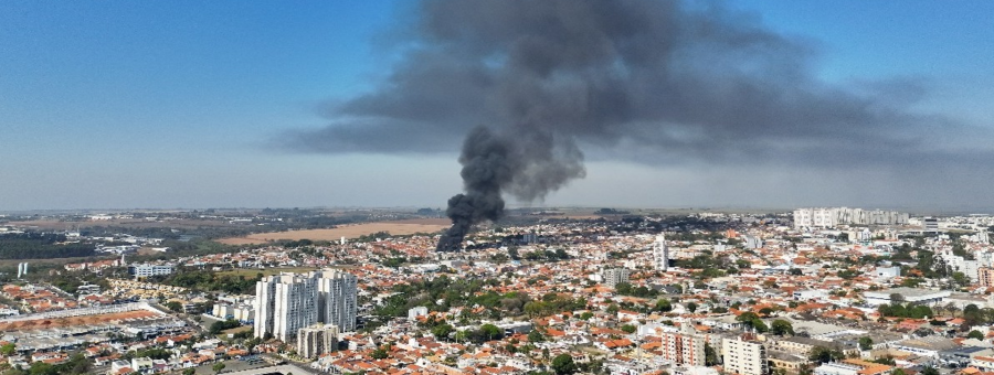 Incêndio atinge fábrica em Americana