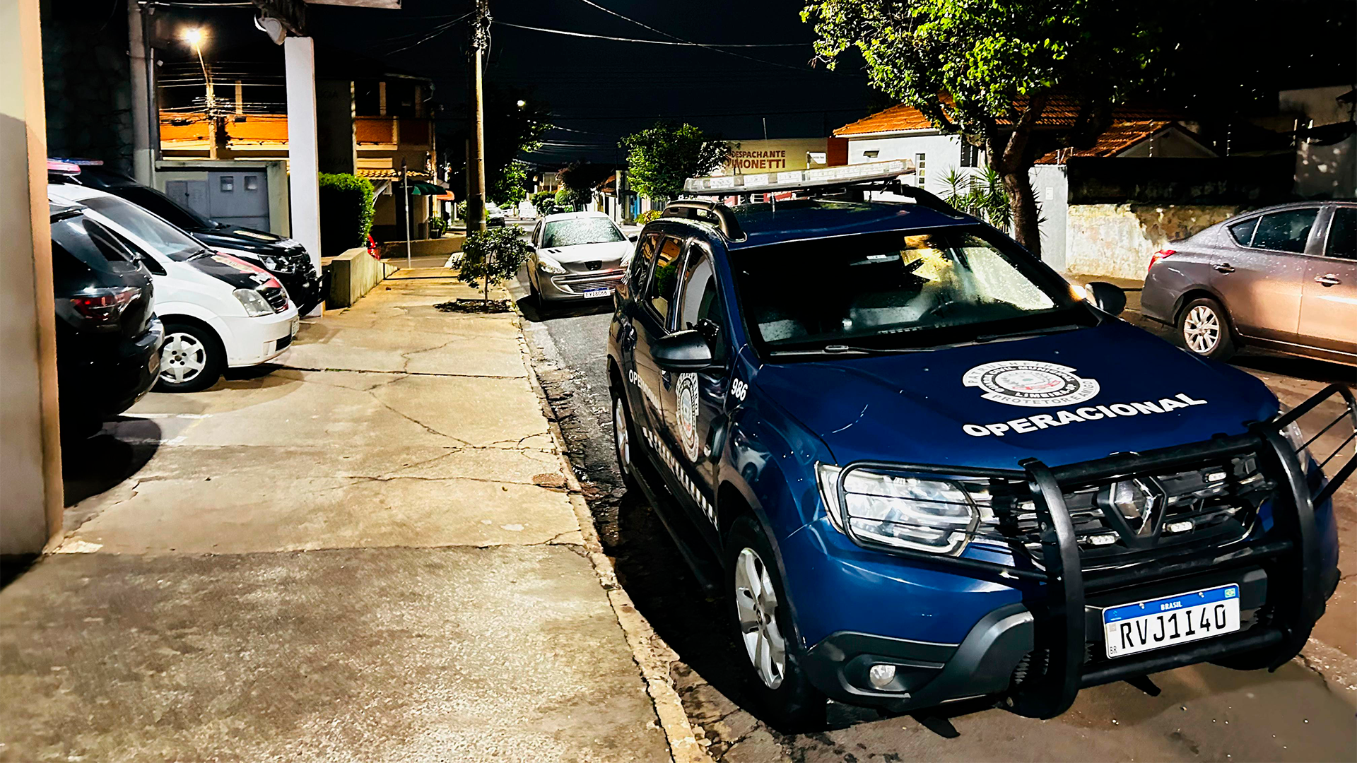 Jovem é detida após furtar loja de cosméticos no Centro de Limeira