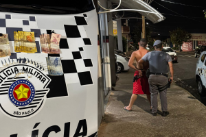 Jovem é preso com drogas e mais de R$ 300 no Jd. São Pedro, em Limeira