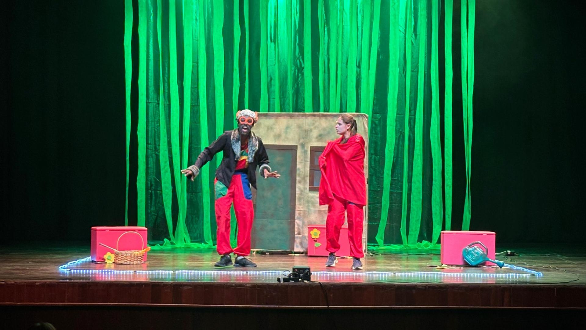 Mostra Municipal de Teatro apresenta Chapeuzinho Vermelho
