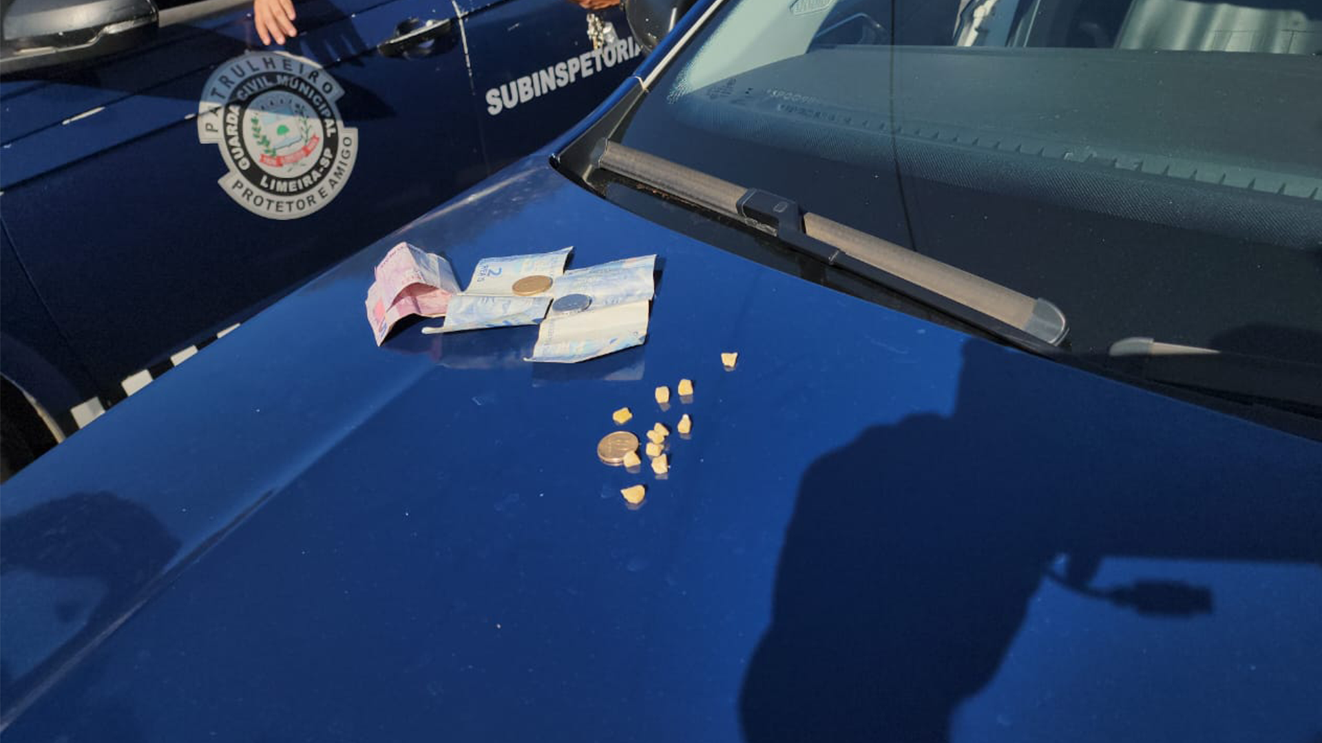 Mulher é presa vendendo crack na Vila Fascina, em Limeira