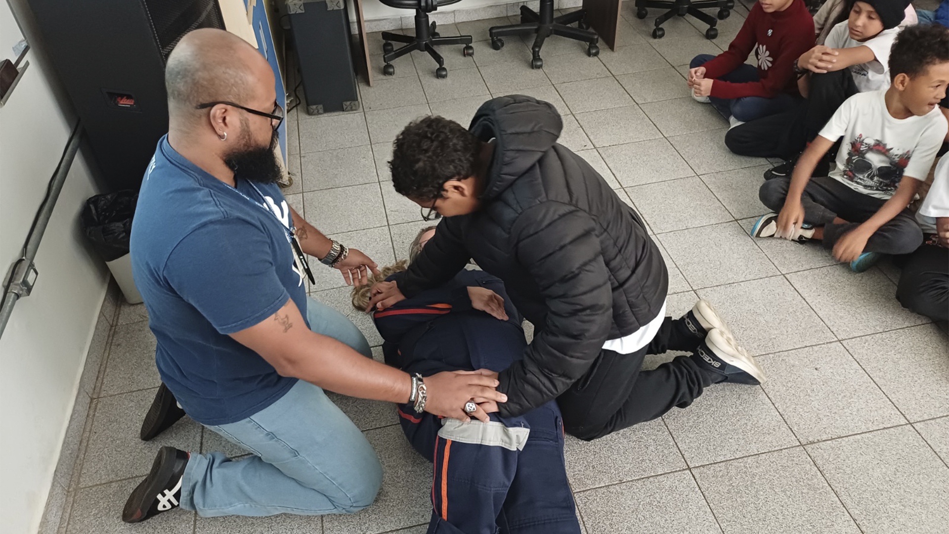 Programa Samuzinho oferece treinamento em escolas municipais