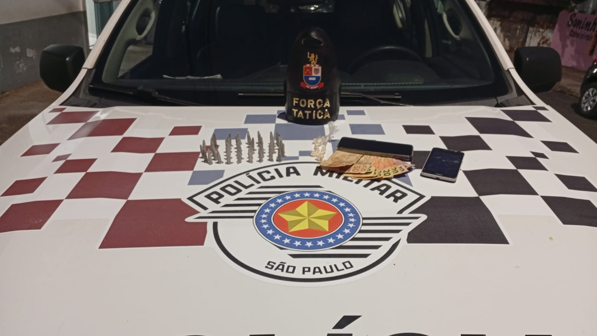 Três jovens são presos por tráfico de drogas no Profilurb, em Limeira