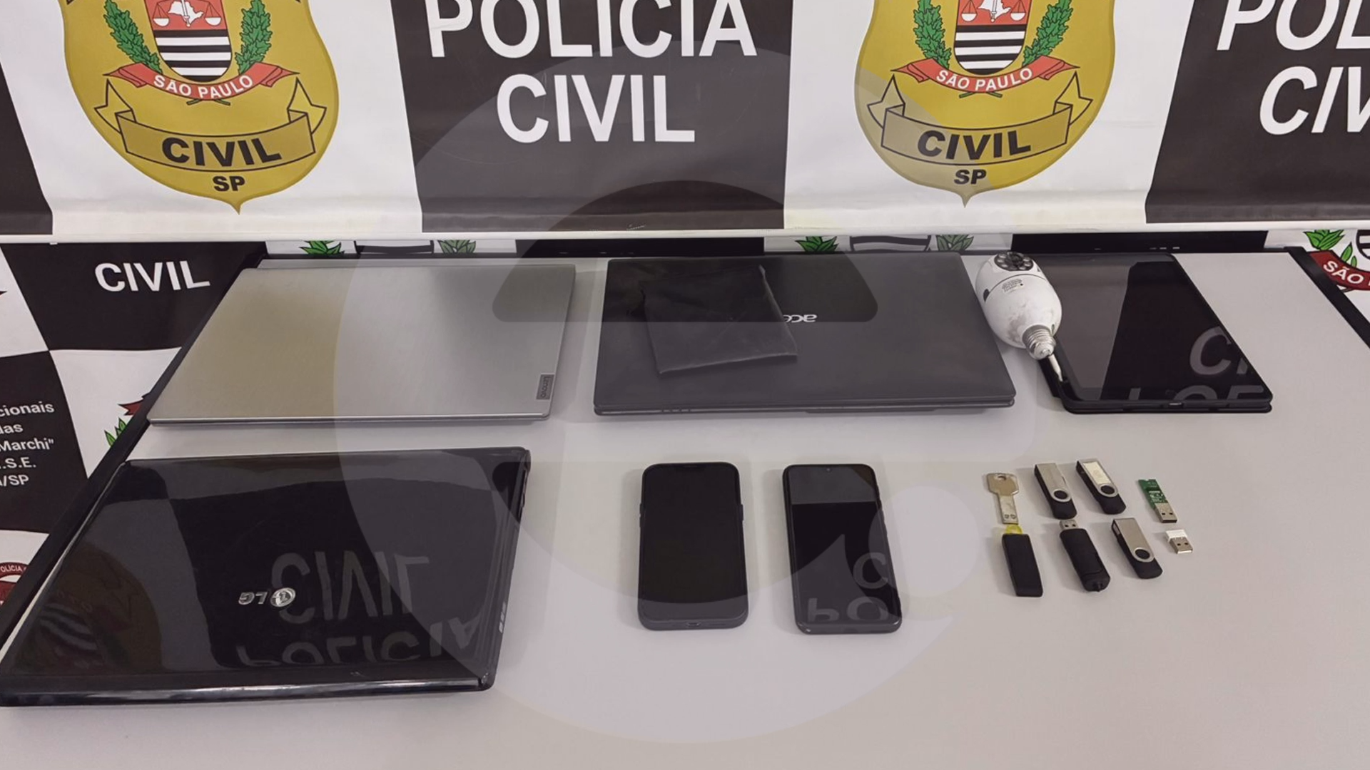 Homem que pagava por vídeos íntimos com adolescente é preso