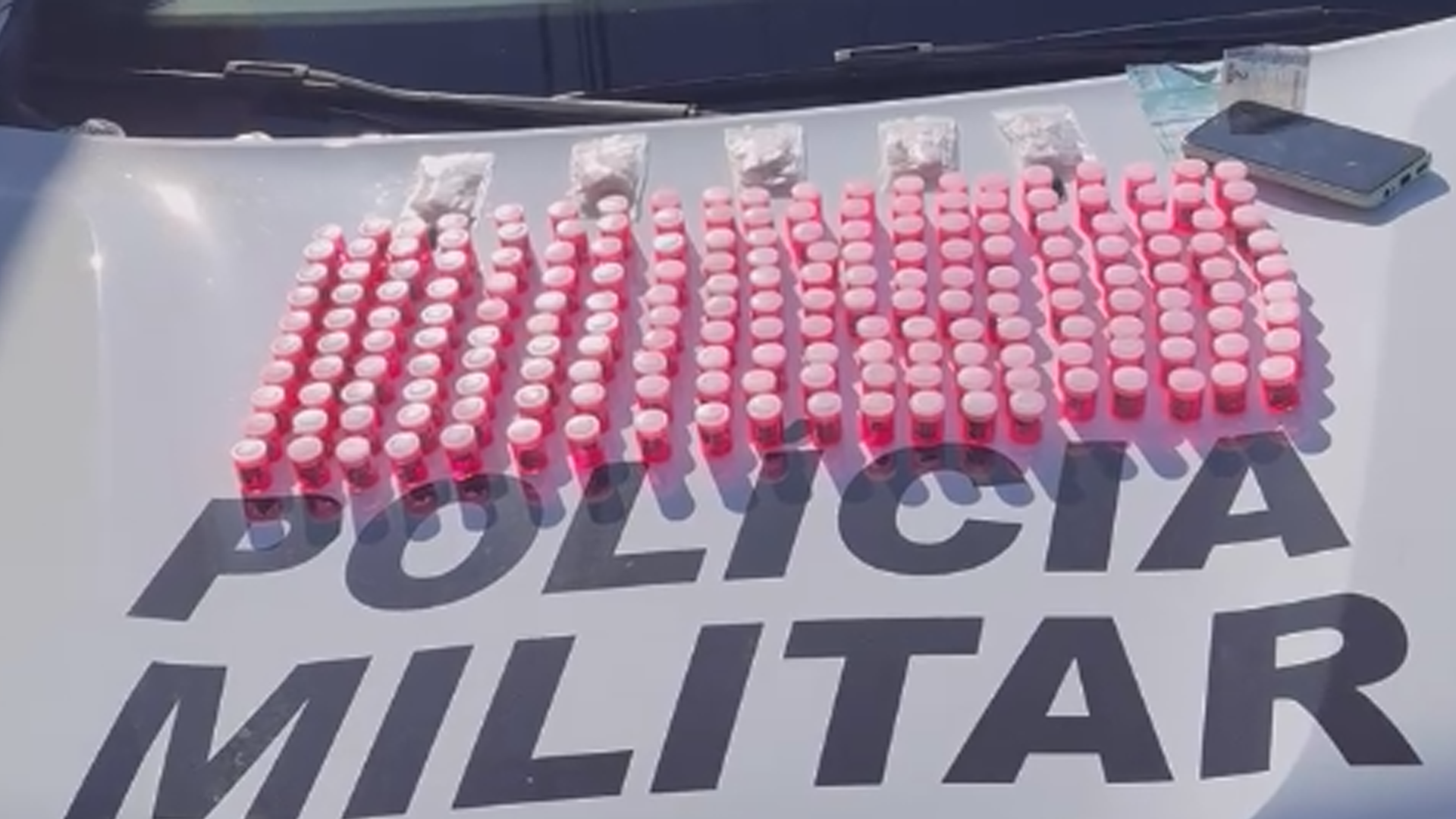 Jovem de 20 anos é preso com mais de 300 porções de drogas em Limeira