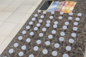 Jovem é preso com 65 porções de maconha em Limeira