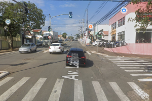 Motociclista fica ferido após ser atingido por carro em Limeira