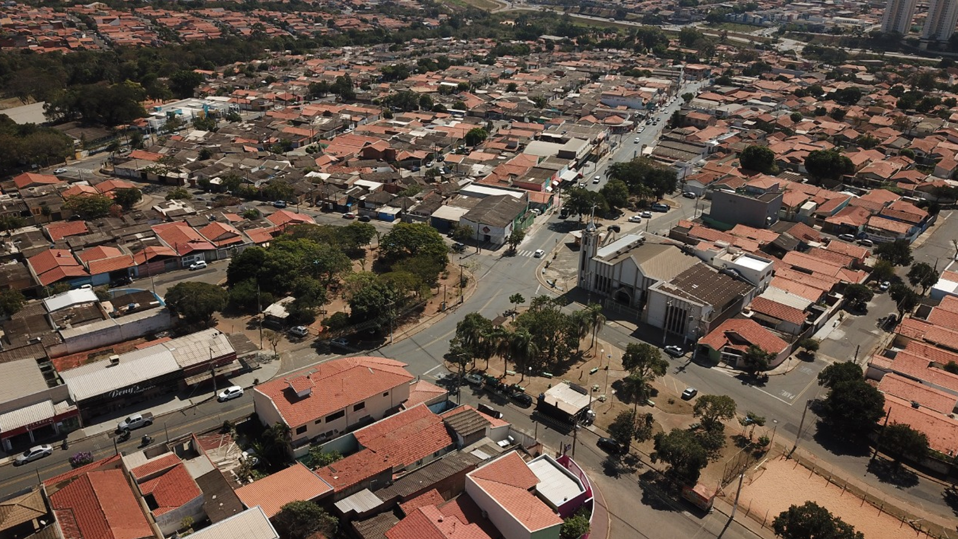 Entenda lei que aumenta IPTU de terrenos e Taxa de Serviços Urbanos de imóveis de Limeira