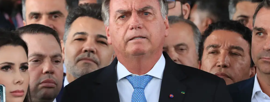 Trama golpista STF inicia julgamento de Bolsonaro e mais sete aliados