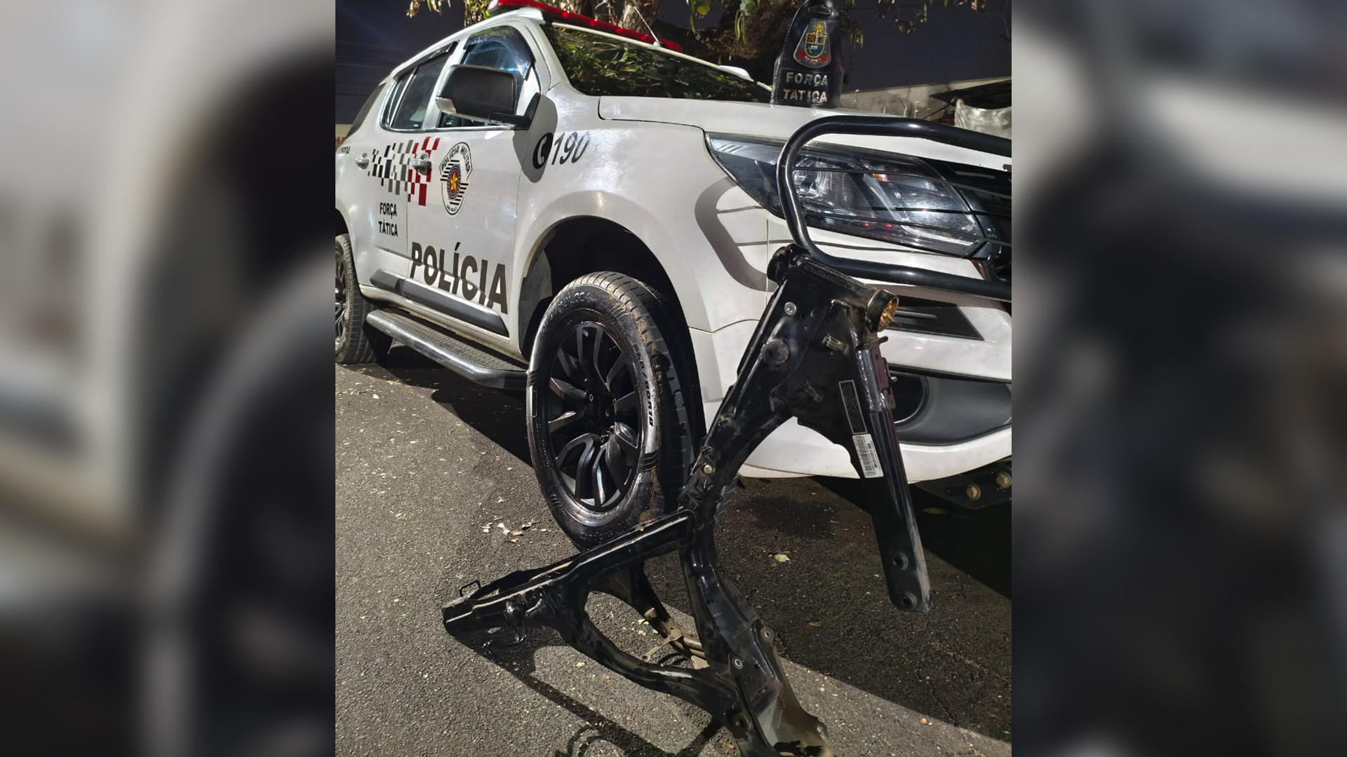 Adolescente de 15 anos é flagrado desmontando moto furtada em área de mata em Limeira