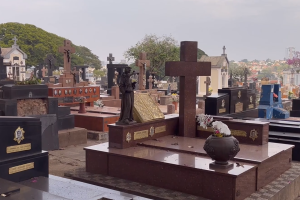 Grupo Bom Pastor realiza ação Chuva de Saudades, Gotas de Esperança nos cemitérios de Limeira