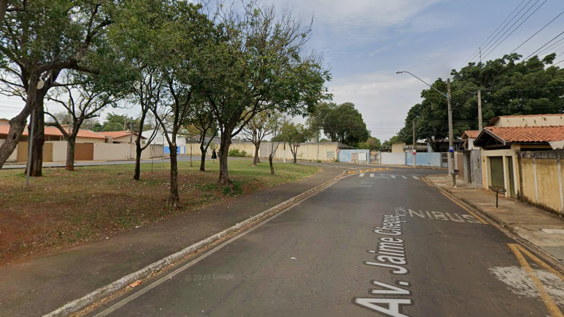 Idoso oferece dinheiro a menina de 12 anos acreditando que ela era garota de programa