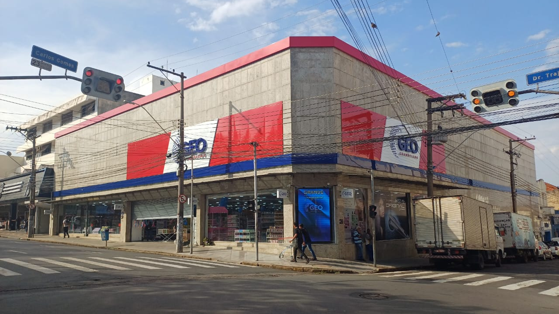 Maior loja da Geo Cosméticos abre as portas em Limeira