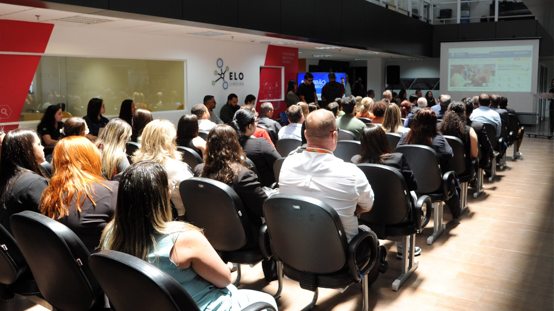 Mutirão de Empregos atrai 1.500 candidatos em Limeira