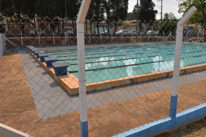 Prefeitura oferece vagas gratuitas de natação para crianças no Jardim Esmeralda