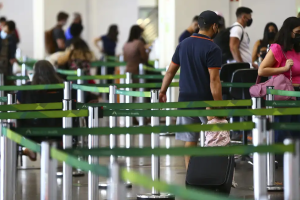 Saiba porque é um risco fazer piadas sobre bombas em aeroportos