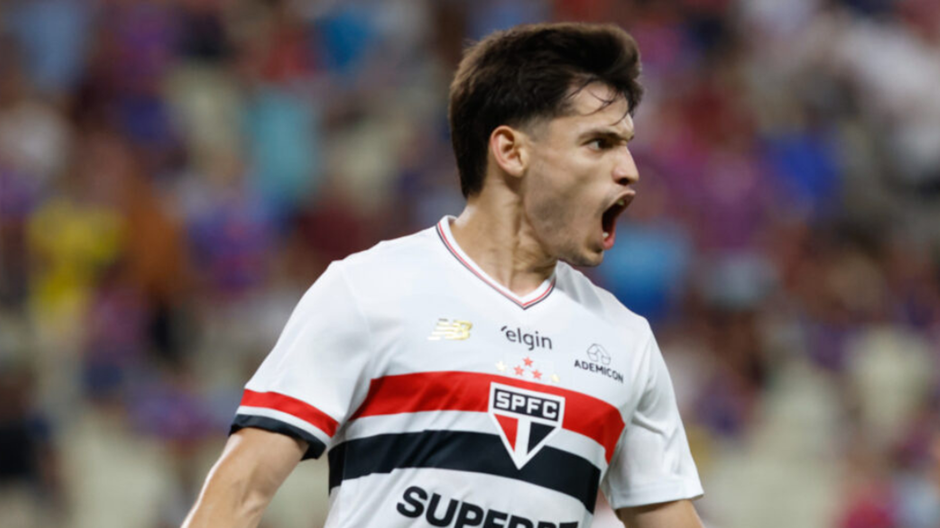 São Paulo vence o Fortaleza na Arena Castelão e se reabilita na temporada