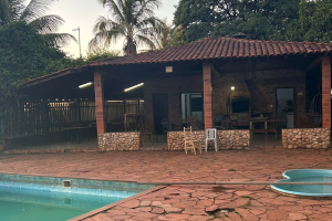 Veja chácara onde caminhoneiros foram mantidos reféns em Limeira