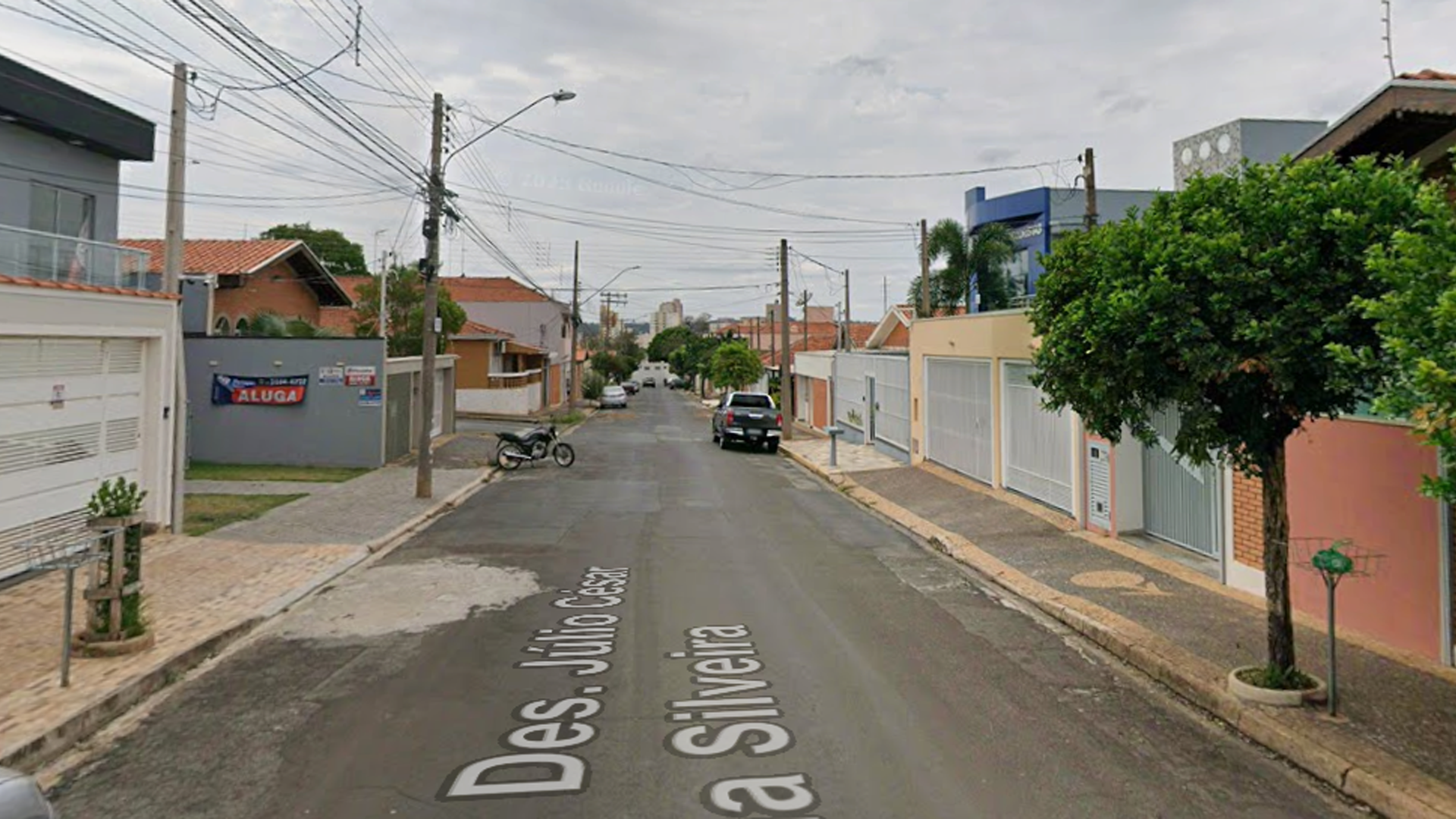 Casa é arrombada e furtada na Vila Cláudia, em Limeira, enquanto moradora trabalhava
