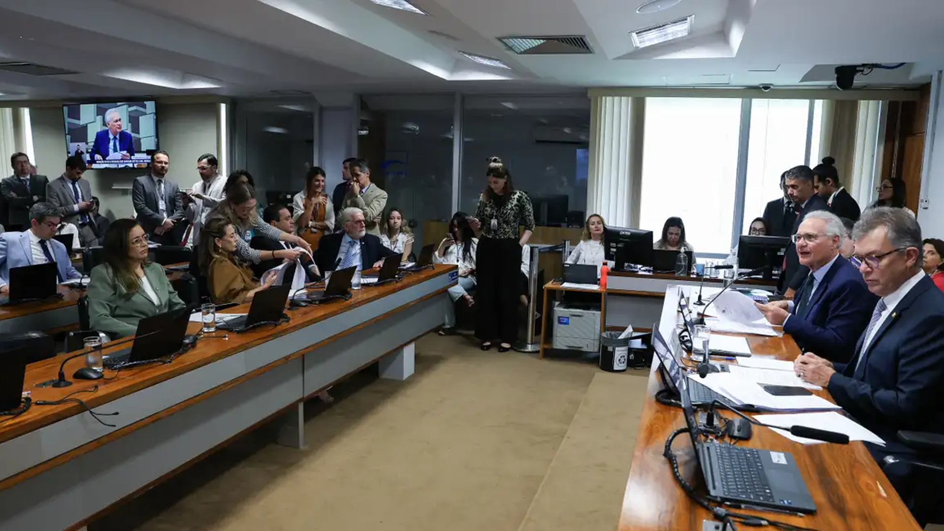 Comissão do Senado aprova isenção do IR para quem ganha até RS 5 mil