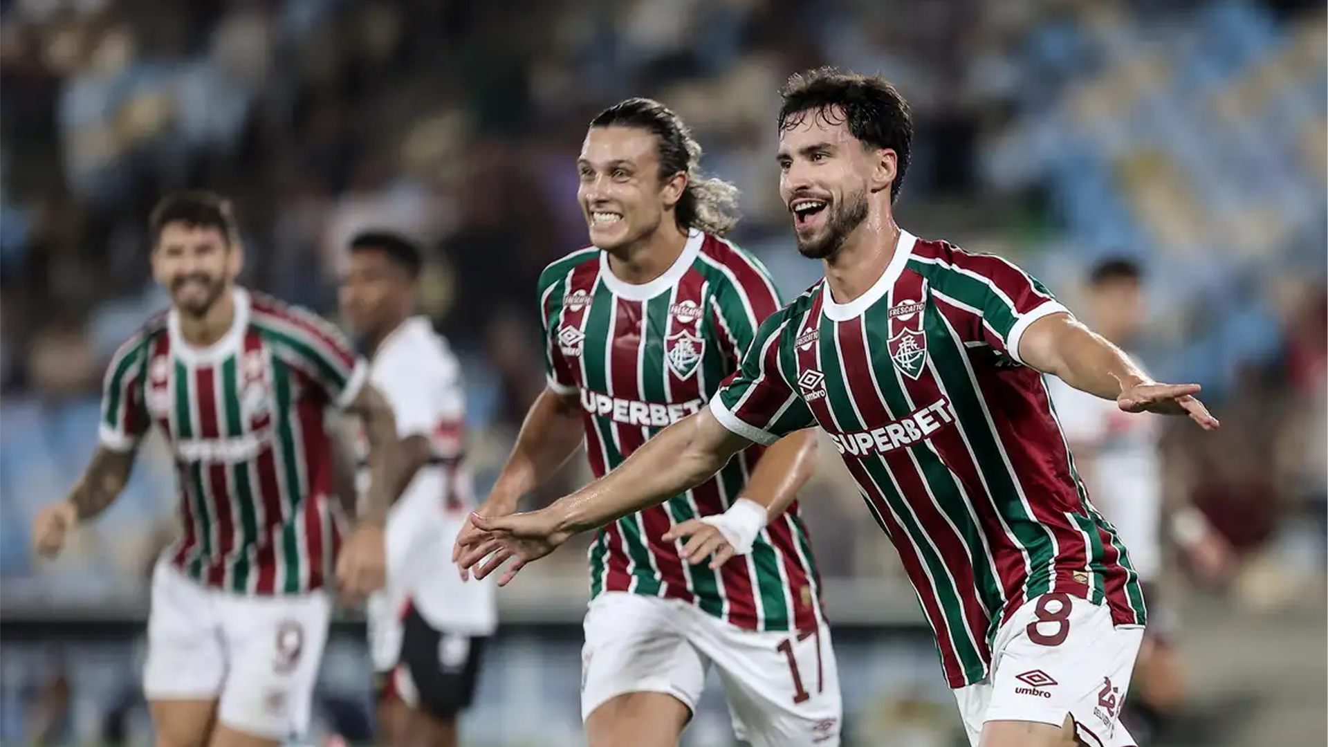 Fluminense goleia São Paulo e confirma presença na Copa Libertadores